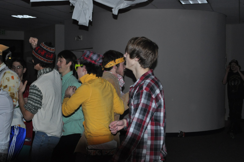 5_buck_prom2k9_0056
